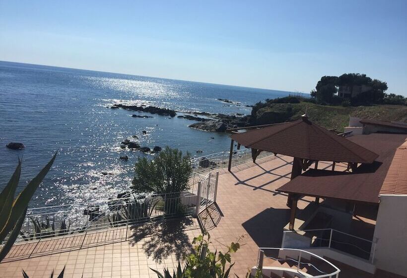 هتل Ferretti