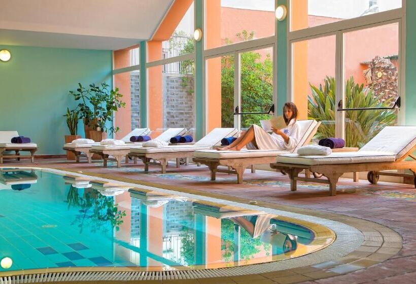 فندق Regina Isabella Resort Spa Restaurant