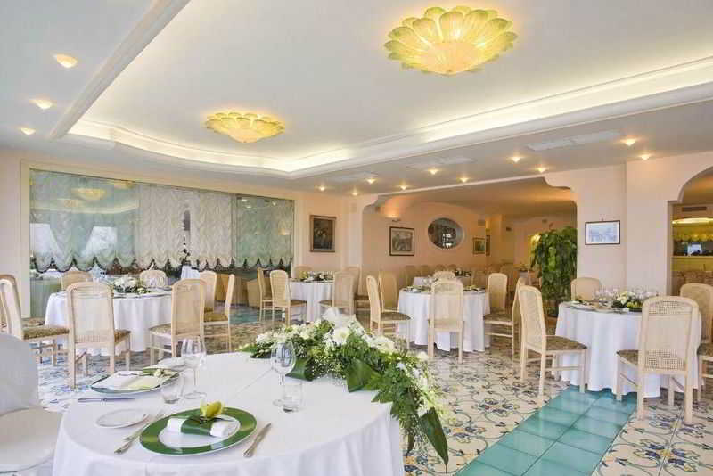 هتل Le Querce Resort Sea Thermae & Spa