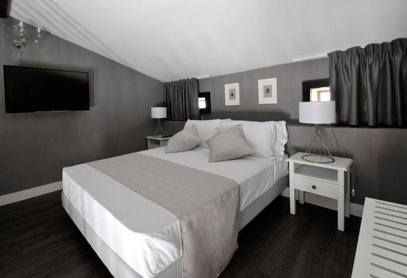 Maxxim Hotel & Loft