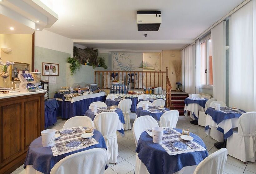 Fotos del hotel Nella:  8