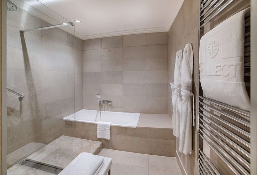 ホテル NH Collection Firenze Porta Rossa