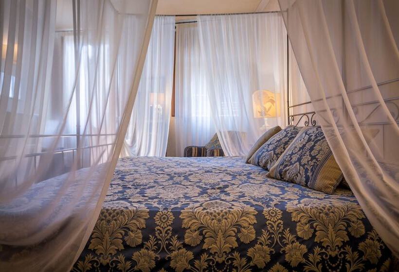 Fotos del hotel Palazzo Dal Borgo:  13