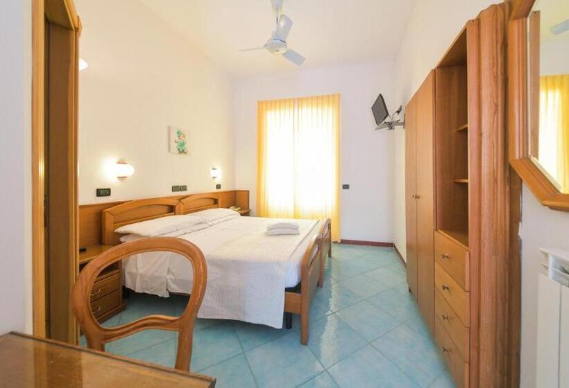 Hotell Pineta