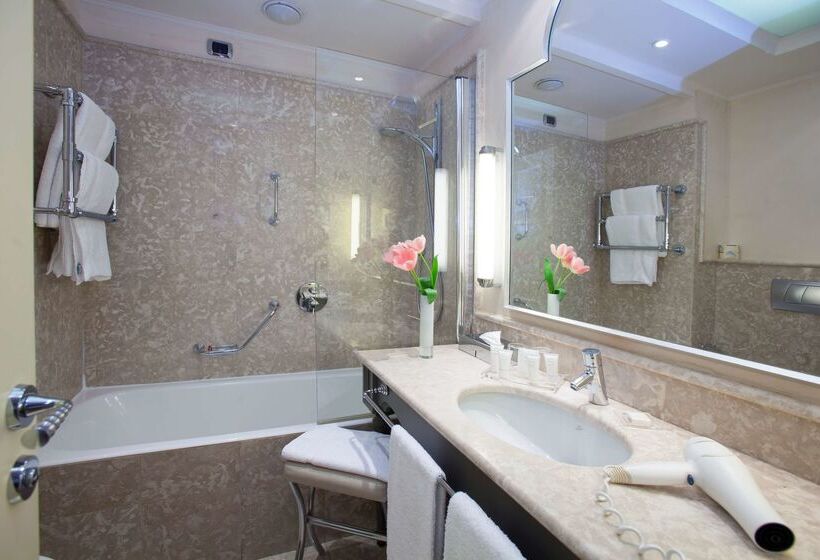 Starhotels Tuscany