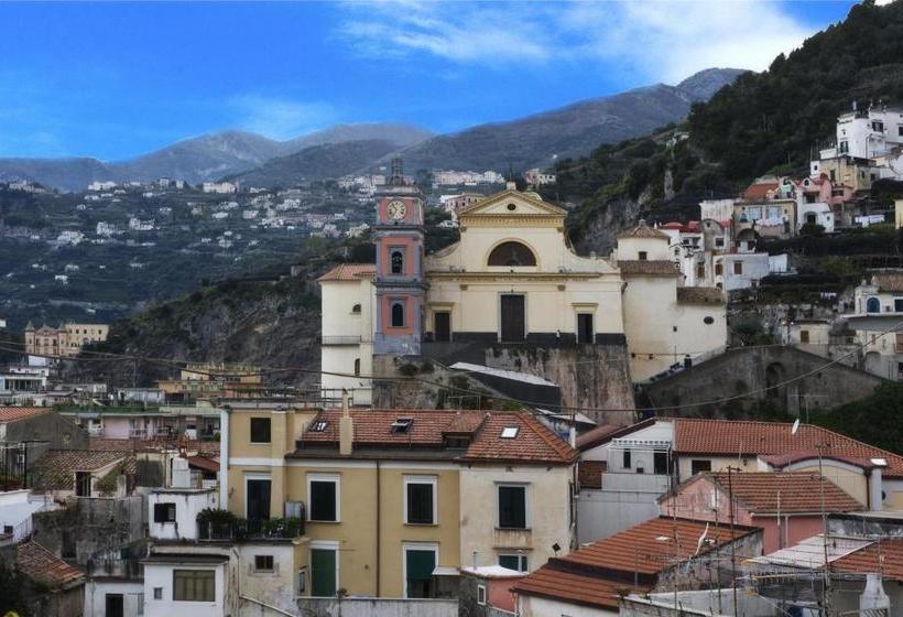 فندق Torre Di Milo