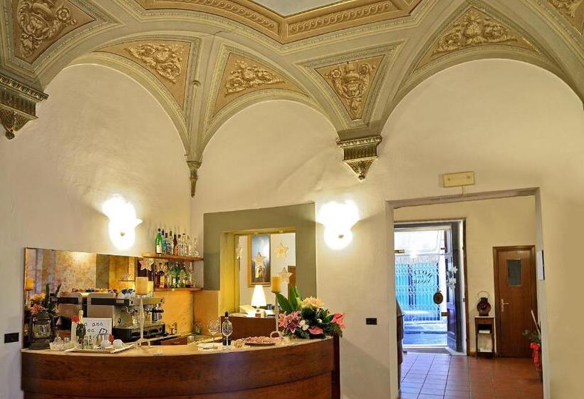 هتل Vasari