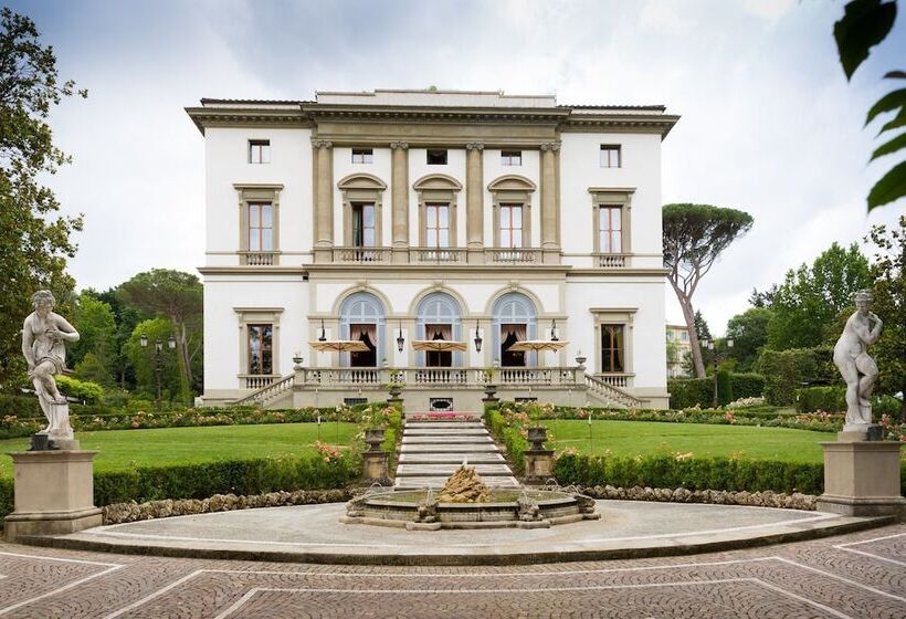 هتل Villa Cora