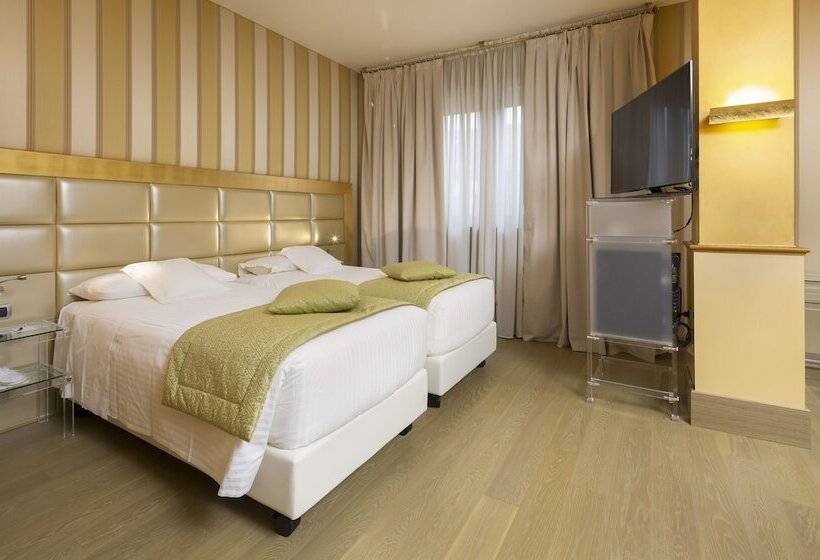 Fotos del hotel Antares Hotel Rubens:  2