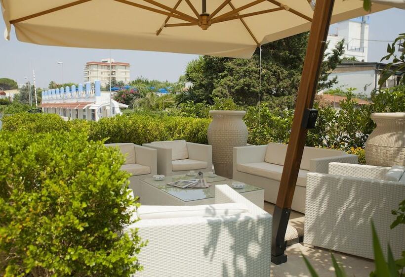 Club Azzurro Hotel & Resort