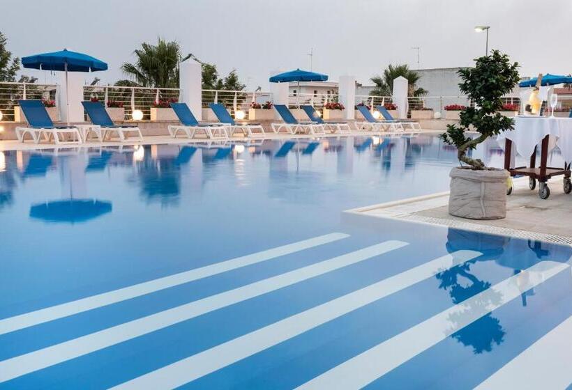 Club Azzurro Hotel & Resort