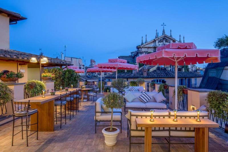 9hotel Cesari