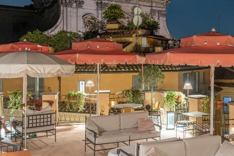 9hotel Cesari