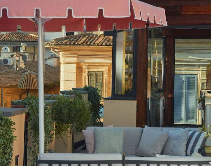9hotel Cesari