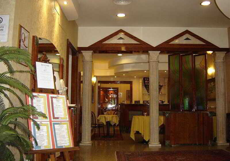 Phi Hotel Ambra