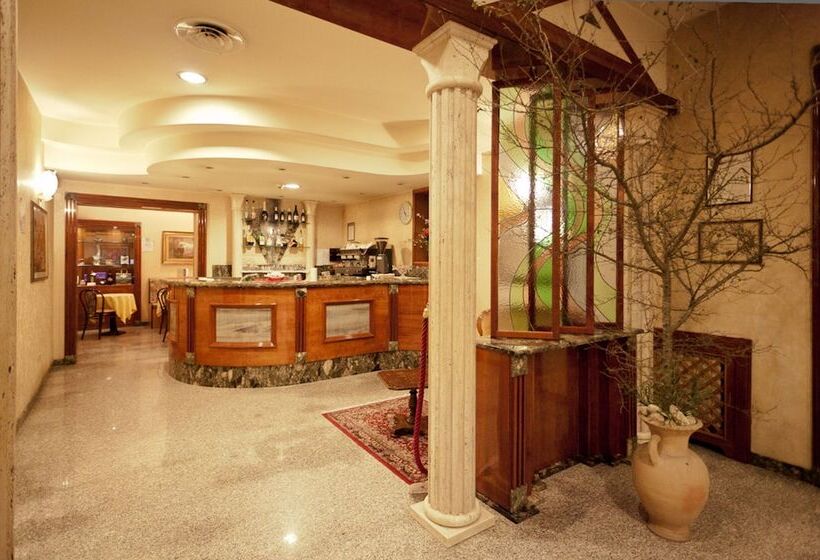 Phi Hotel Ambra