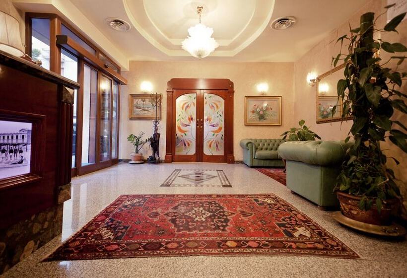 Phi Hotel Ambra