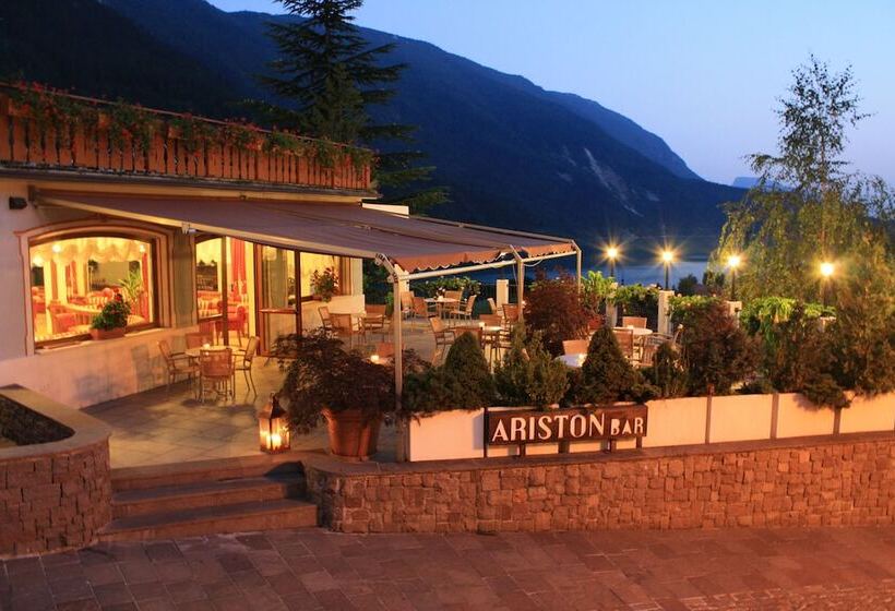 فندق Ariston Lake View