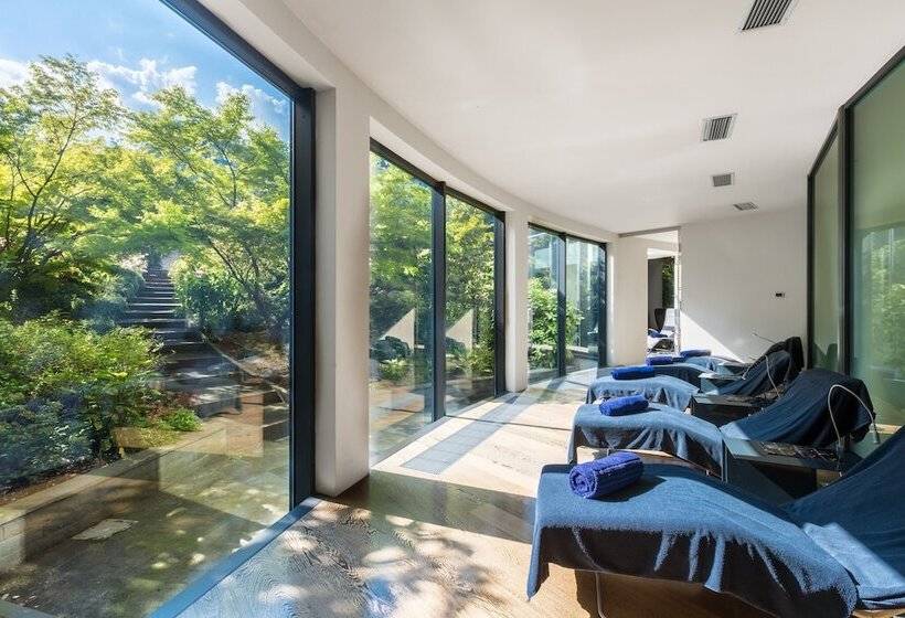 هتل Astoria Resort