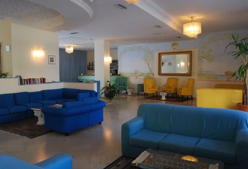 هتل Caravelle