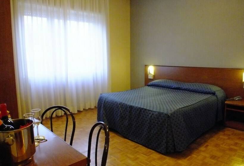 Fotos del hotel Consul:  5