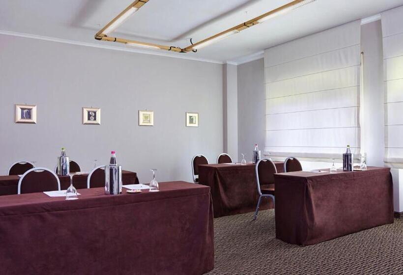 هتل Crowne Plaza Rome St. Peter S, An Ihg
