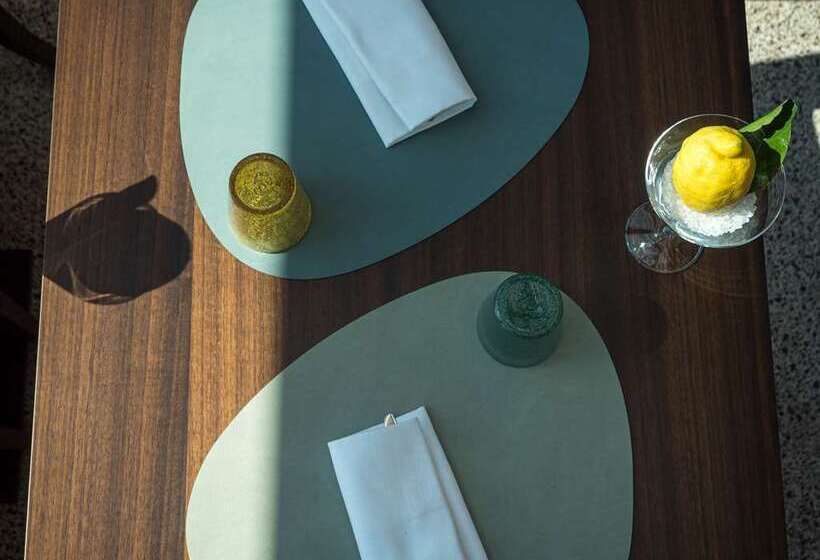 هتل De Bonart Naples   Curio Collection By Hilton