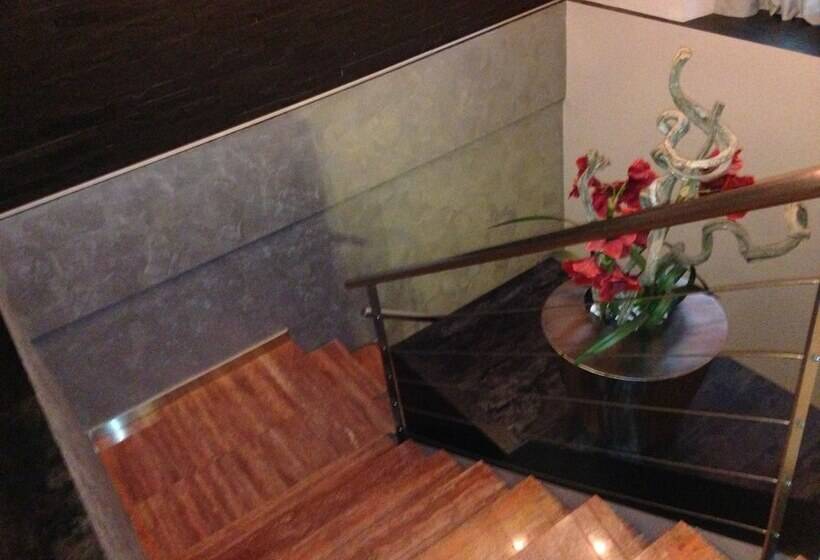 Fotos del hotel Five:  38