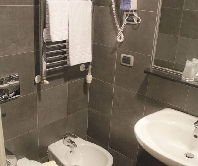 Fotos del hotel Five:  25