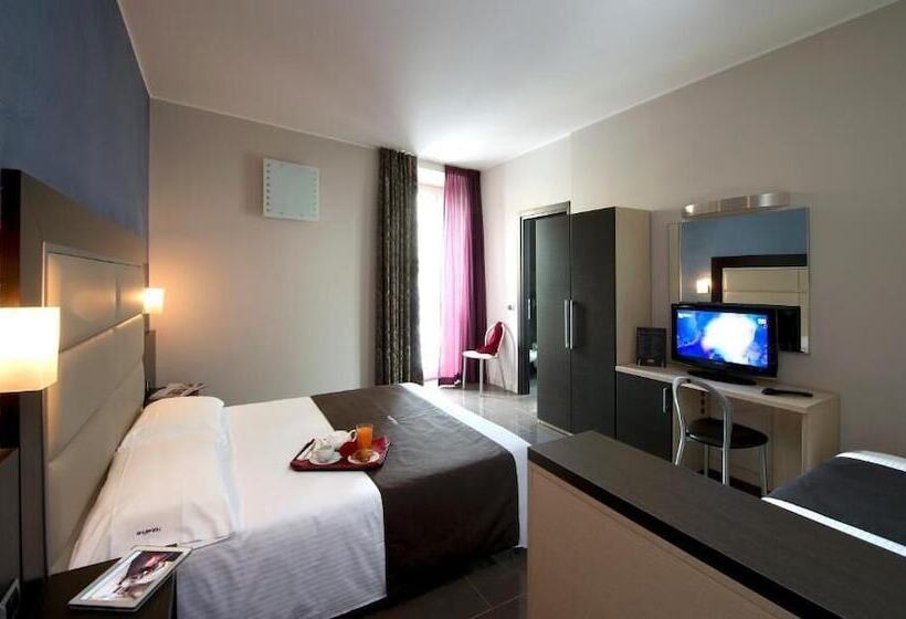 Fotos del hotel Five:  21