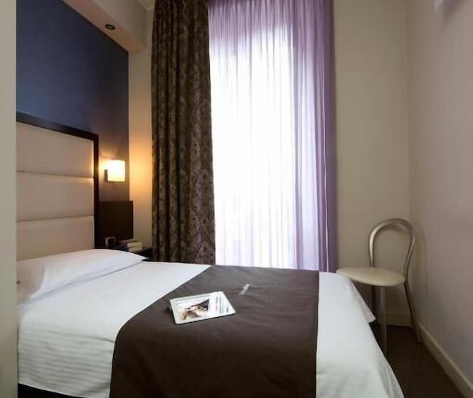 Fotos del hotel Five:  15