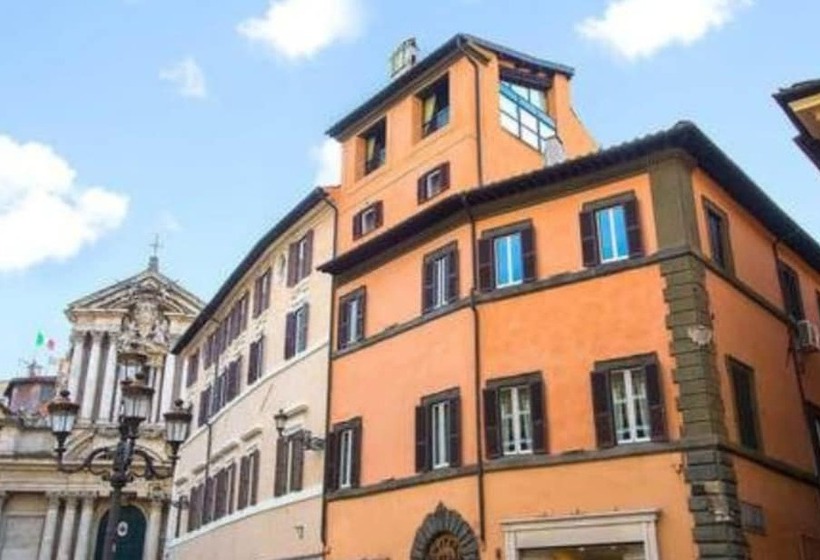 هتل Fontana