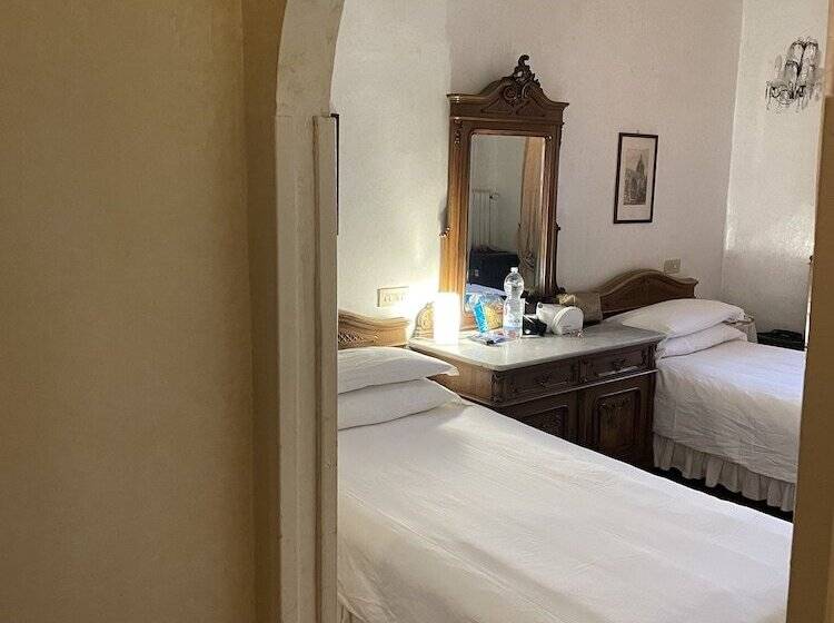 Fotos del hotel Fontana:  5