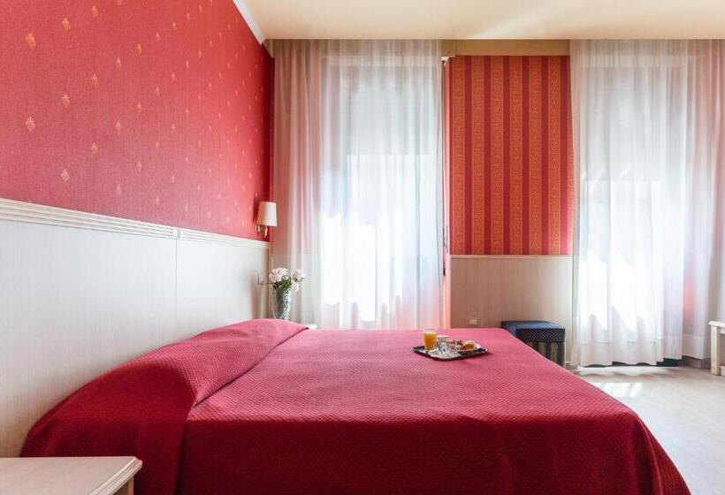 Fotos del hotel Garda:  3