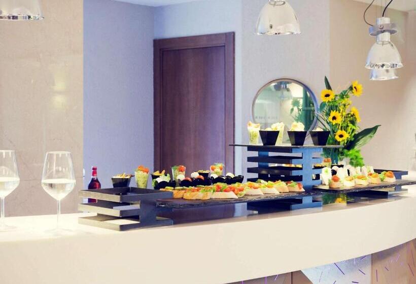 Fotos del hotel Mercure Roma Centro Colosseo:  86