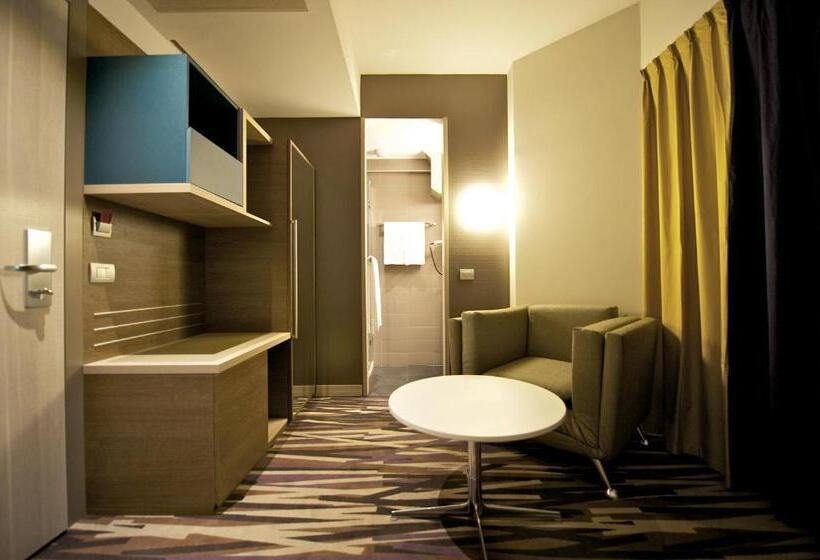 Fotos del hotel Mercure Roma Centro Colosseo:  71