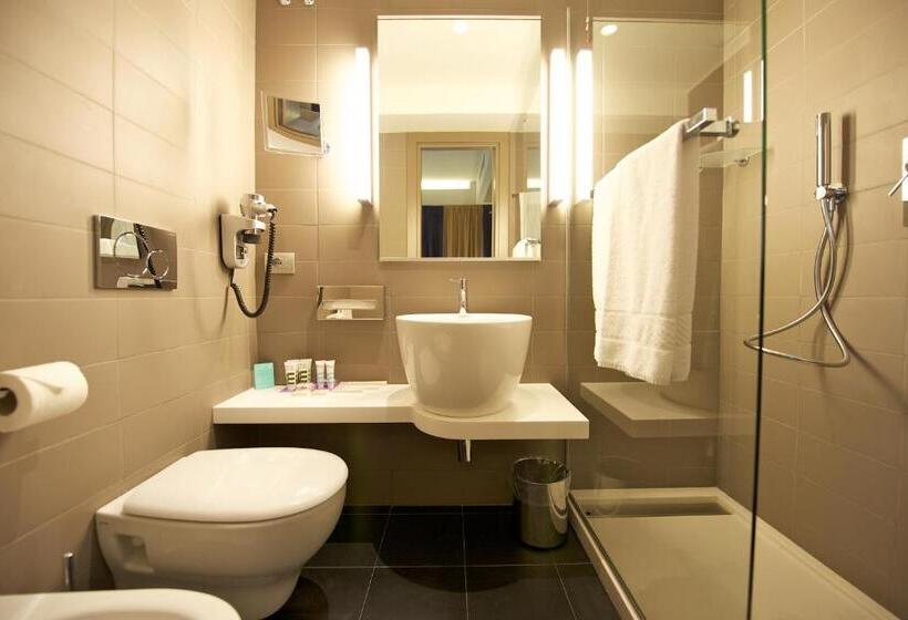 Fotos del hotel Mercure Roma Centro Colosseo:  18