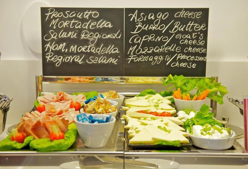 Fotos del hotel Mercure Roma Centro Colosseo:  89