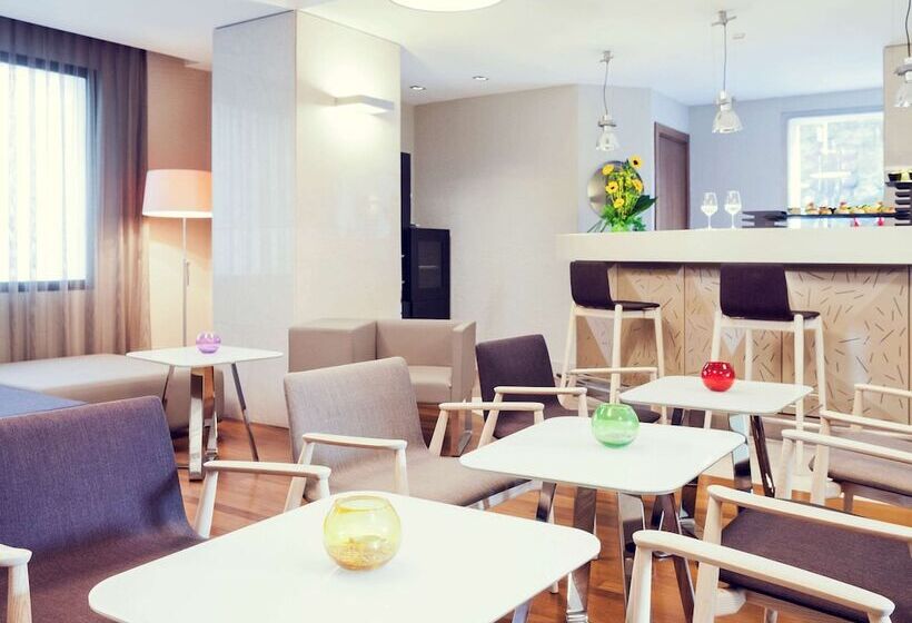 Fotos del hotel Mercure Roma Centro Colosseo:  52