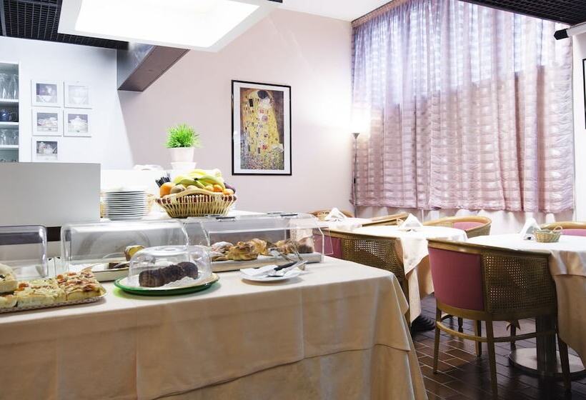 Fotos del hotel Molise 2:  15