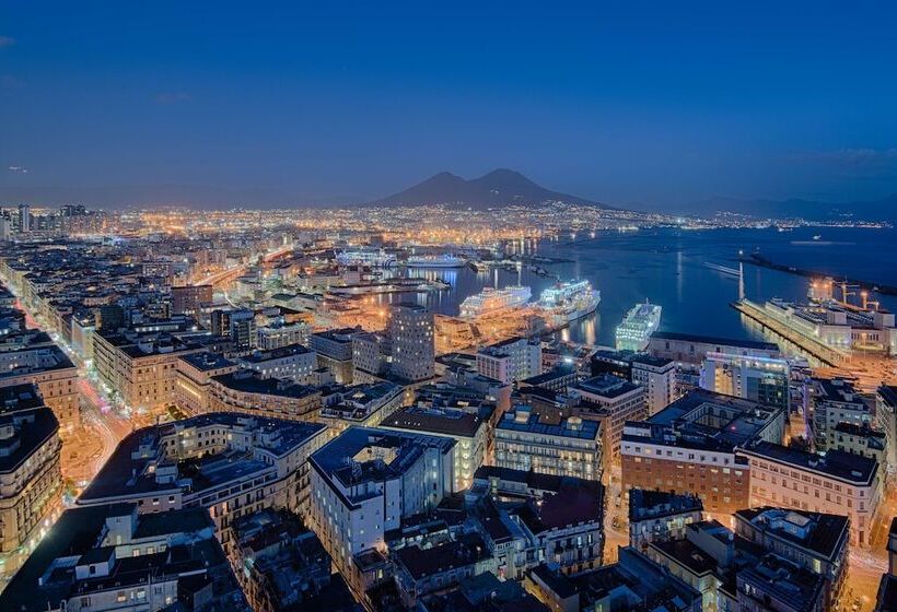 هتل NH Napoli Panorama