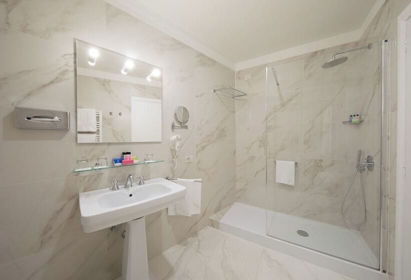 Fotos del hotel Quirinale:  12