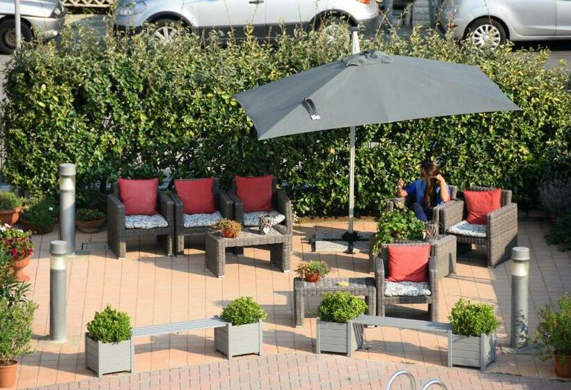 هتل Residence Moderno