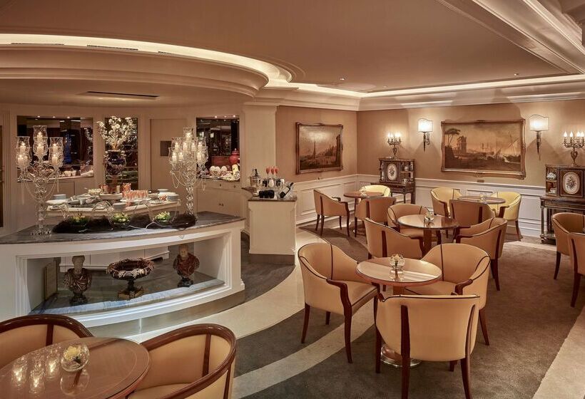 Hotell Rome Cavalieri A Waldorf Astoria