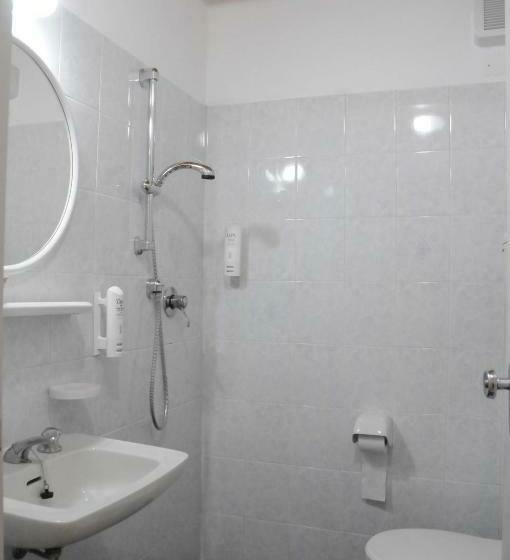 هتل Saint Tropez Spa & Restaurant
