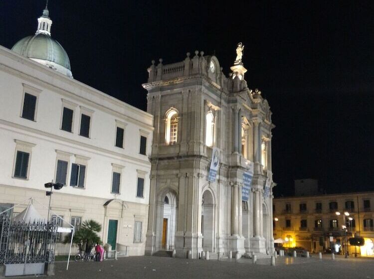 هتل Santuario Pompei