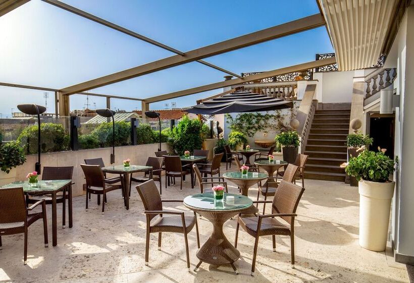 Fotos del hotel Savoy:  56