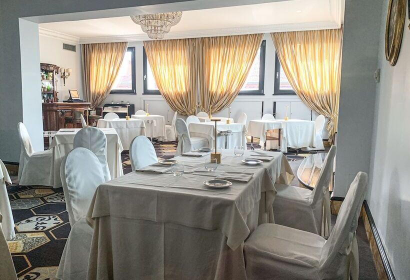 Fotos del hotel Savoy:  10