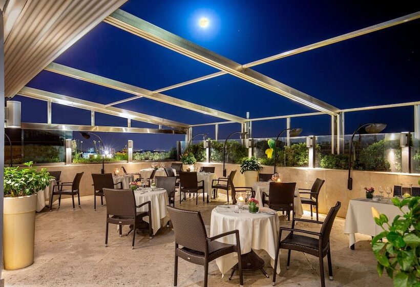 Fotos del hotel Savoy:  47