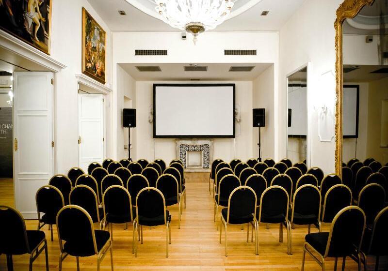 Fotos del hotel Savoy:  55